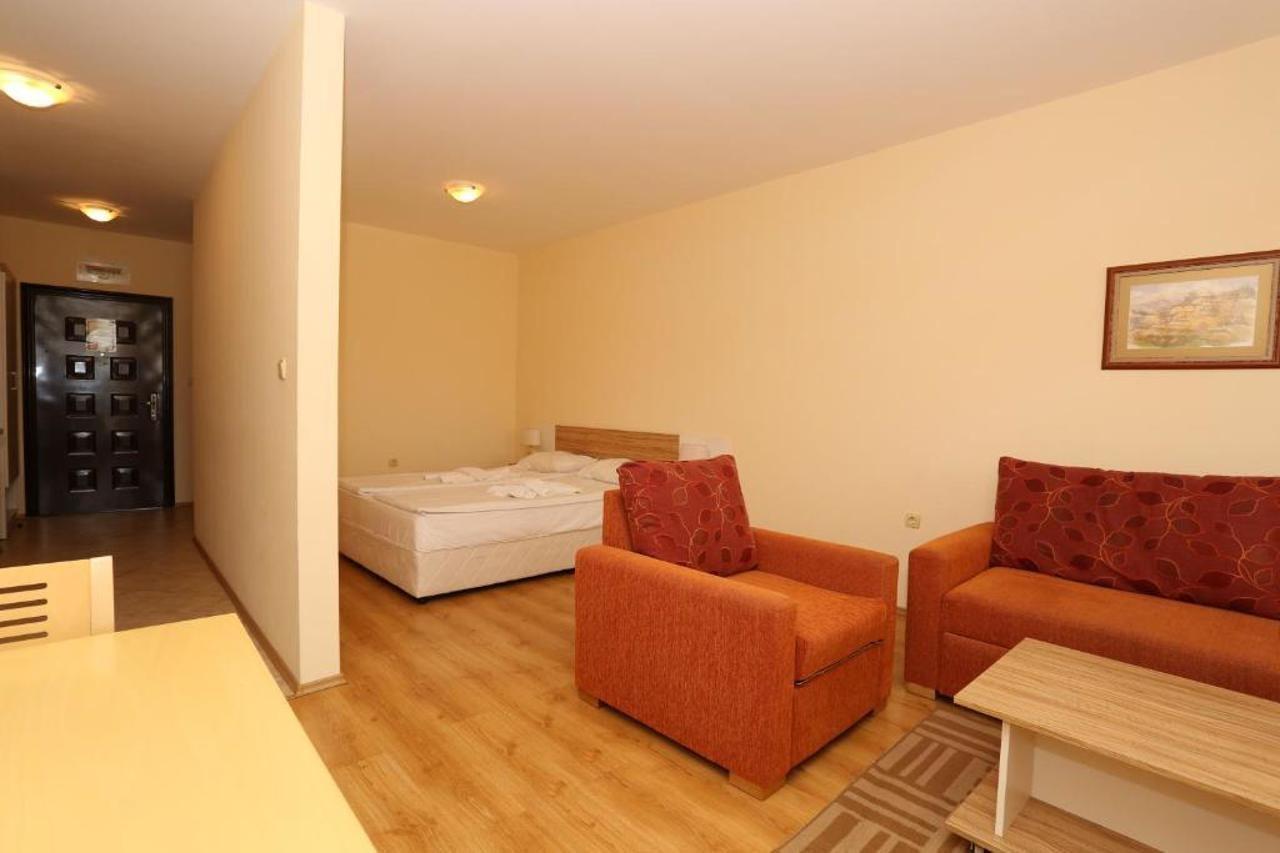 Galeria Holiday Apartments Obzor Exterior foto