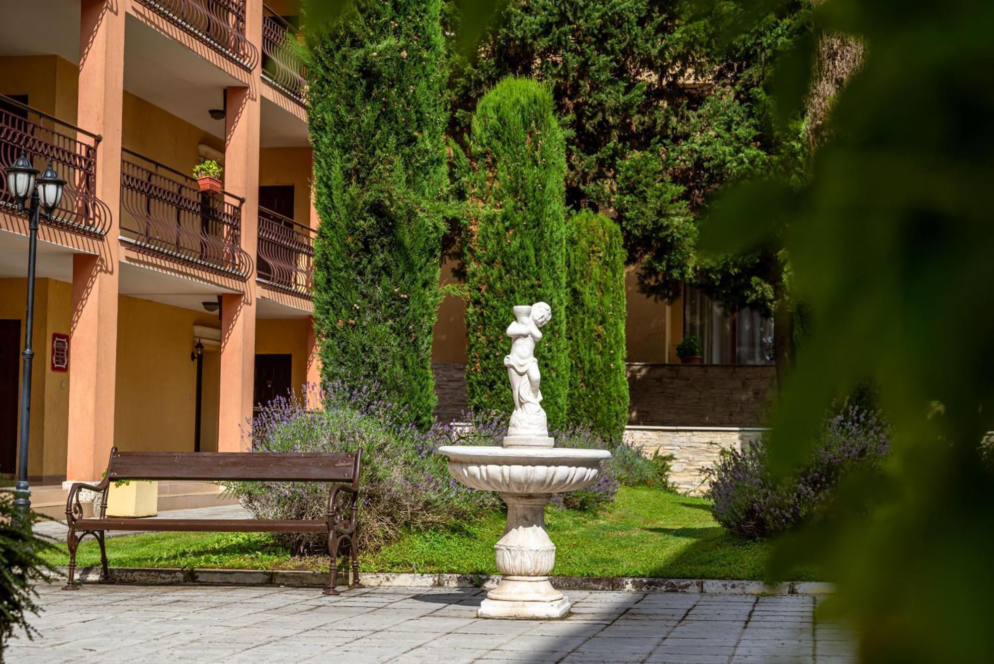 Galeria Holiday Apartments Obzor Exterior foto